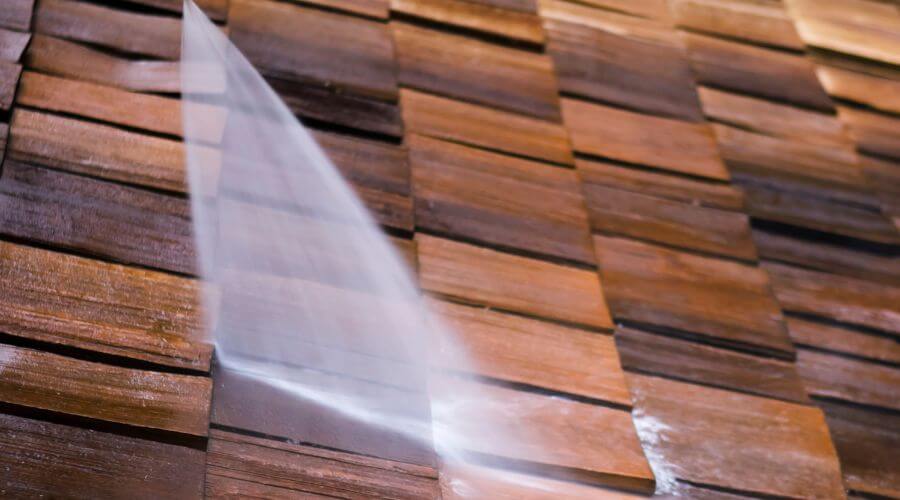 Professional gutter cleaning in Everett, WA